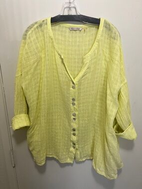 Soft Surroundings Pale Yellow Gauze Button-Down Shirt